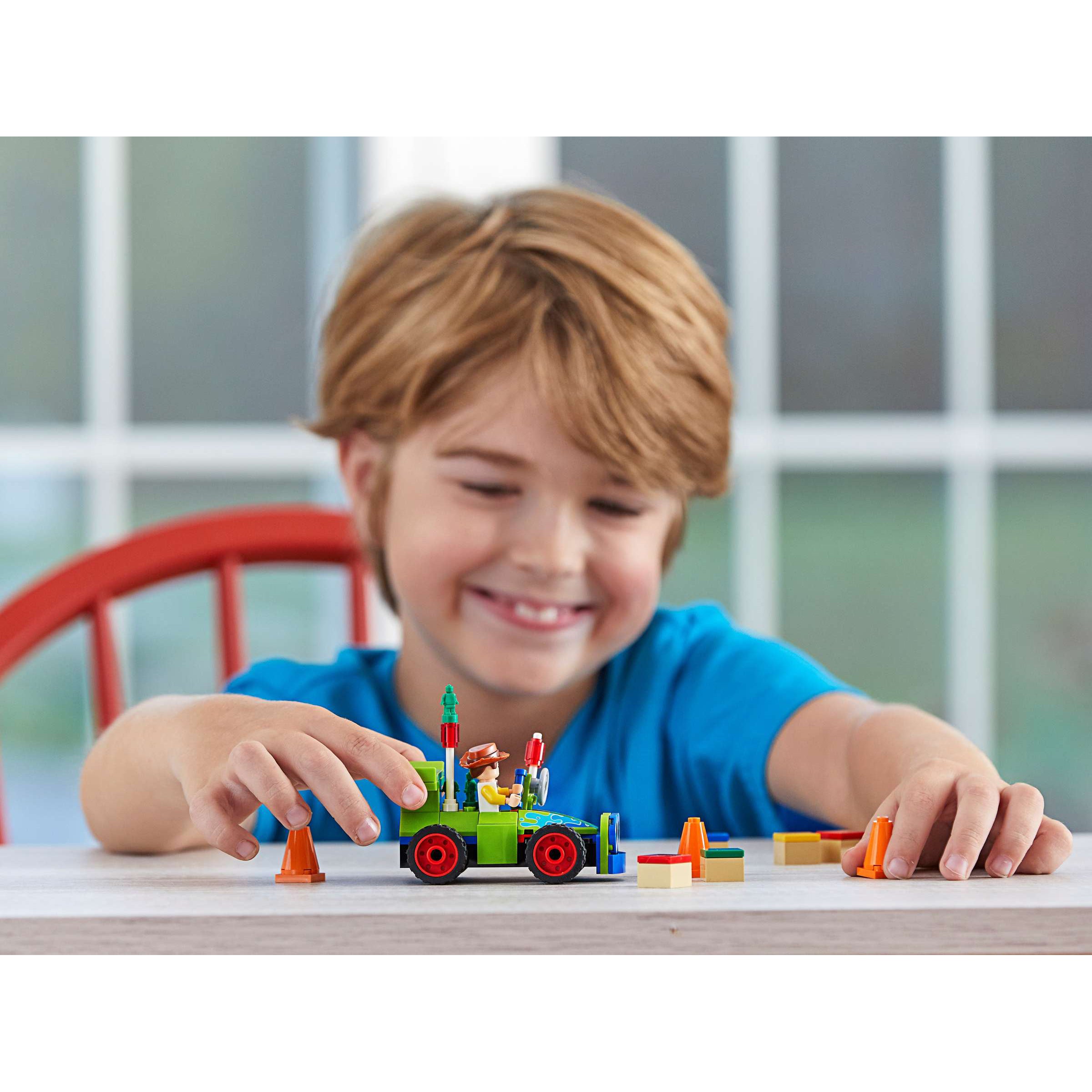LEGO Toy Story 10766 Woody e RC