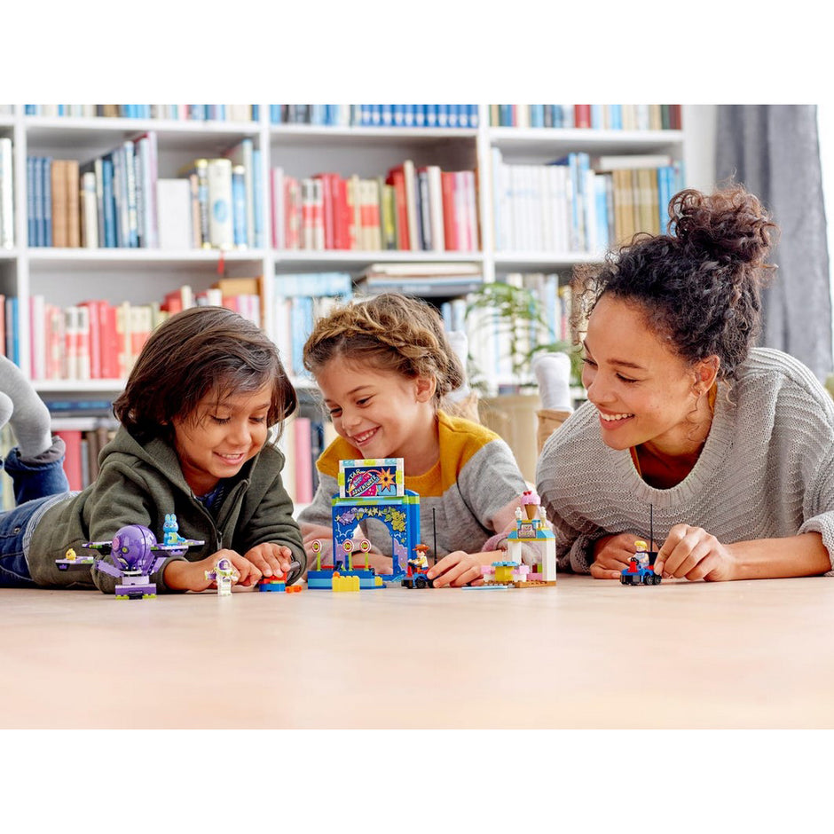 LEGO Toy Story 4 10770 A Paixão pelo Carnaval de Buzz e Woody