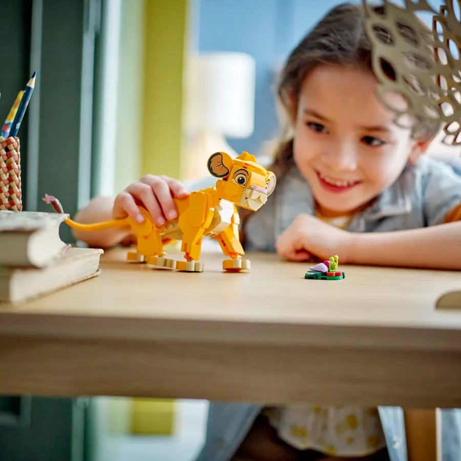 LEGO 43243 Disney Simba, O Rei Leão – Versão Cria