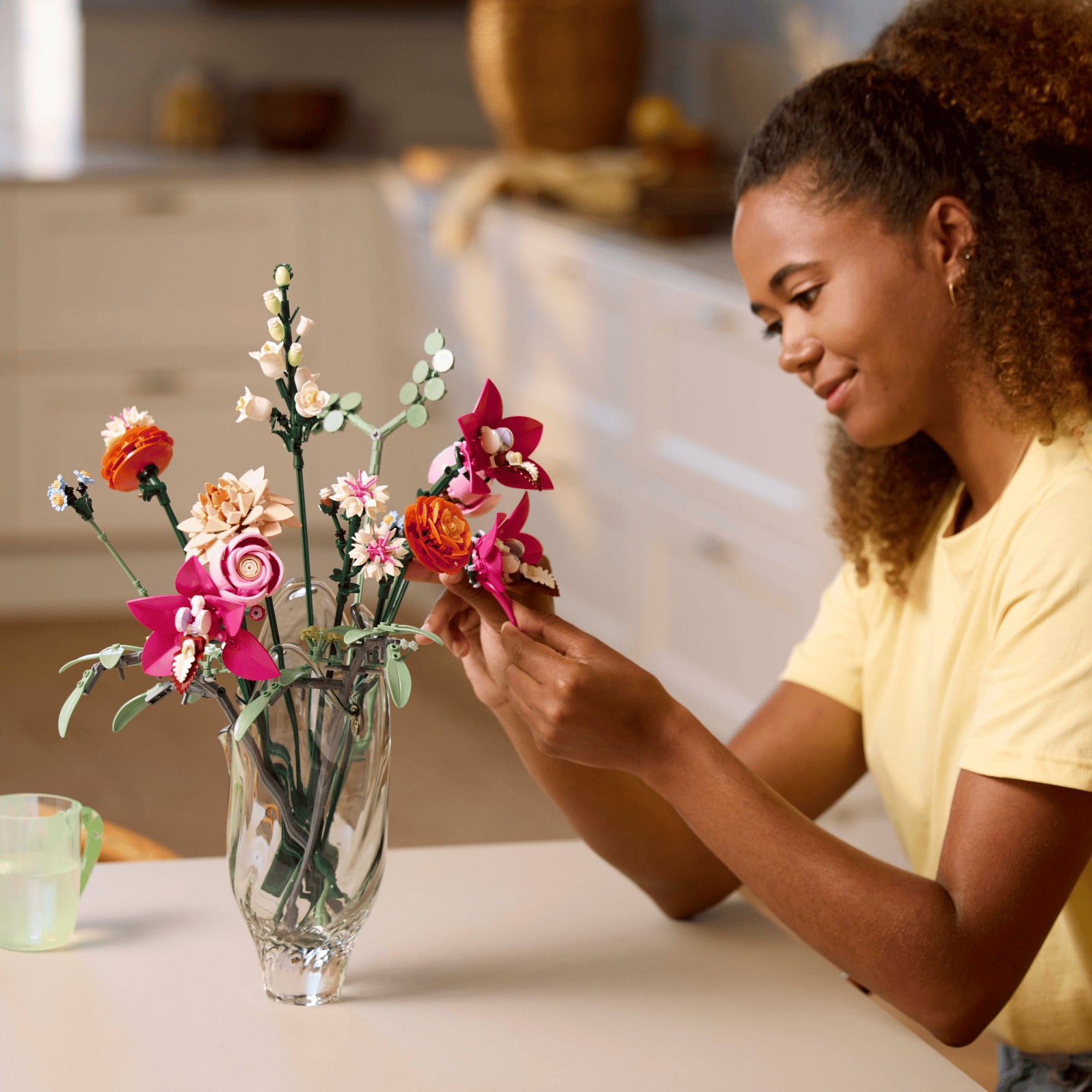 LEGO 10342 Buquê de Flores Cor-de-Rosa Elegante