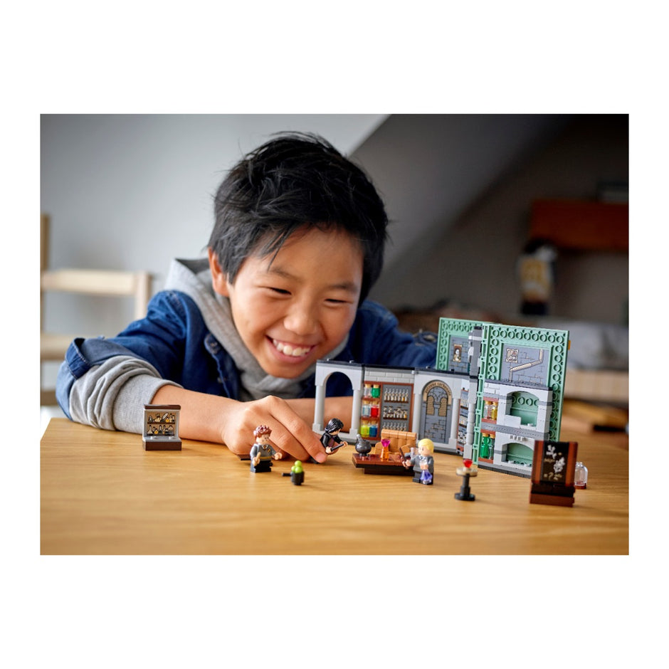 LEGO 76383 Momento Hogwarts: Aula de Poções, construção, Estado d'Alma