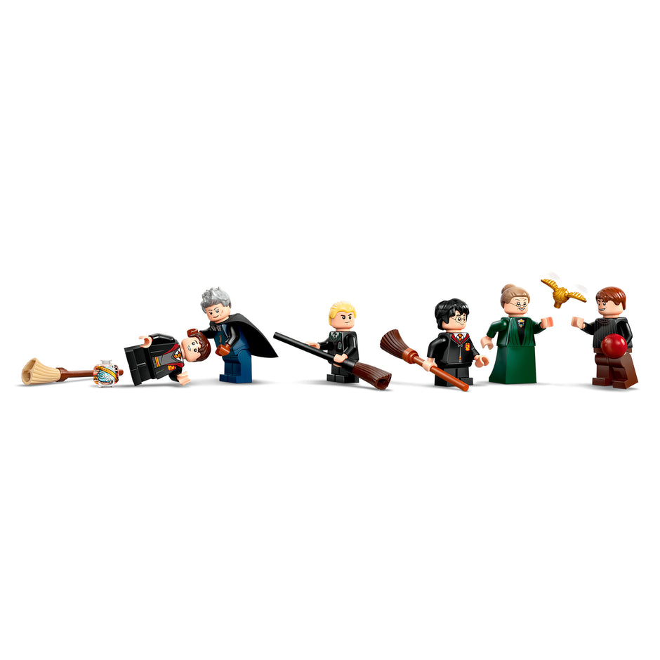 LEGO 76447 Harry Potter Castelo de Hogwarts Aulas de Voo - imagem 8