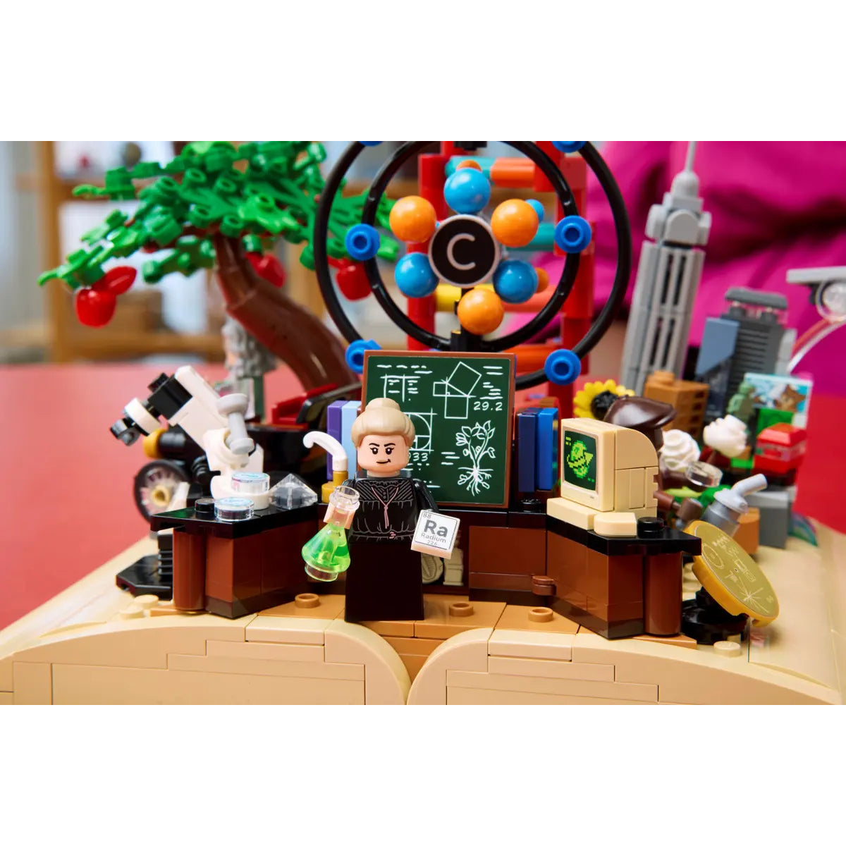 LEGO 21355 A Evolução do STEM