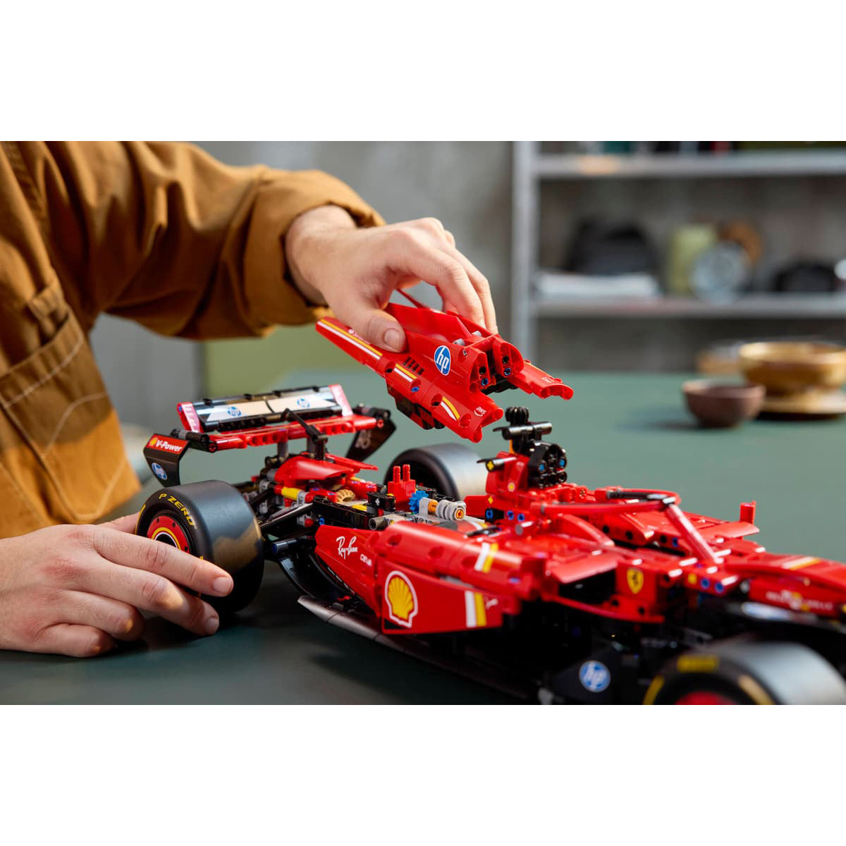 LEGO 42207 Carro Ferrari SF-24 F1